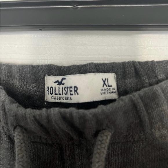 Hollister Sweatpants- Size XL - Picture 4 of 4